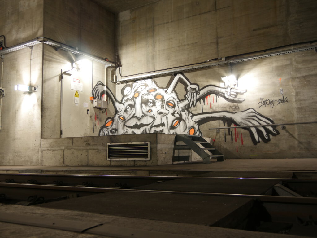 Interview Sonne im Schacht (sun in the shaft), Berlin, GER: Obscure creatures in urban space @UP